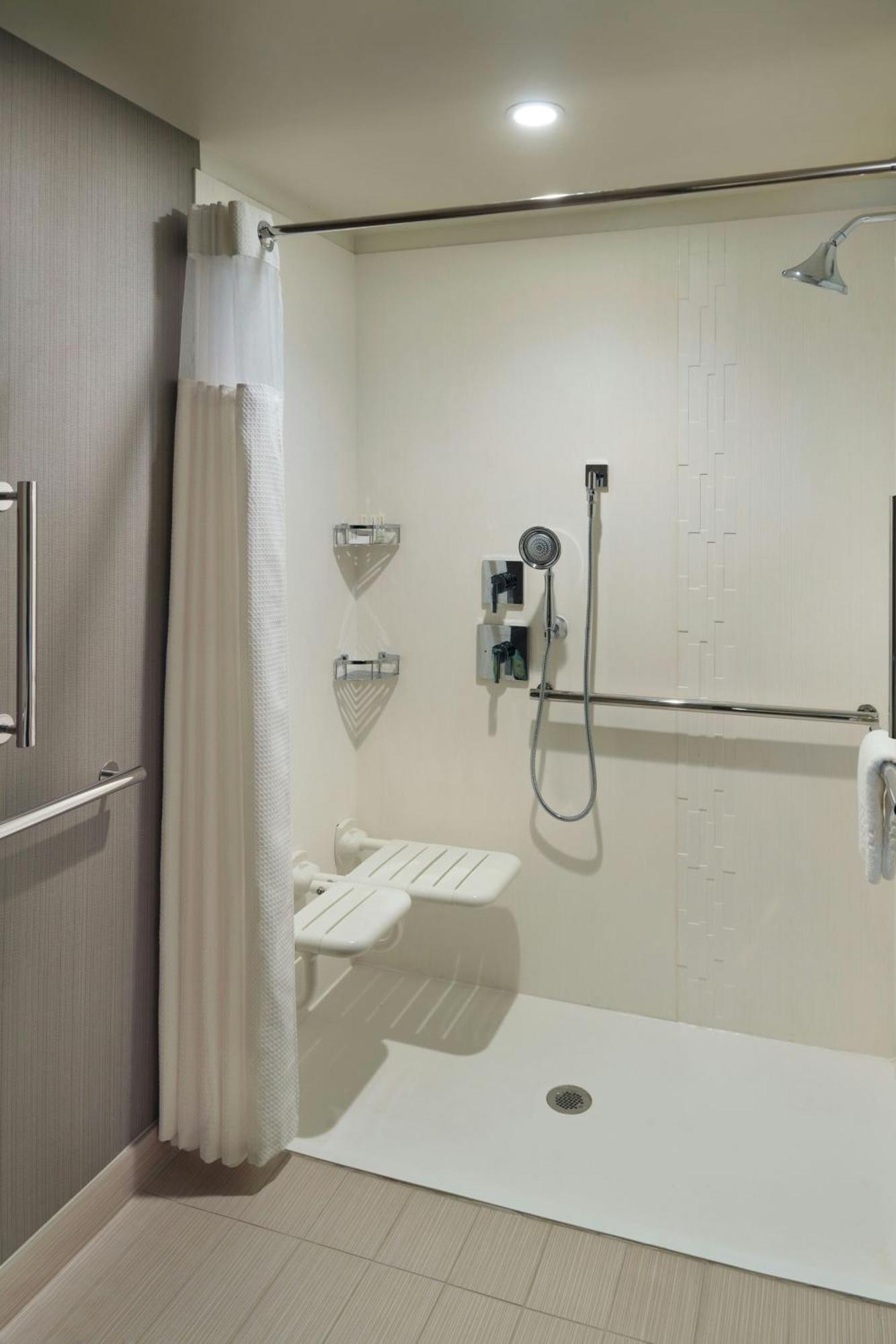 Hotel Courtyard By Marriott Lagrange Zewnętrze zdjęcie