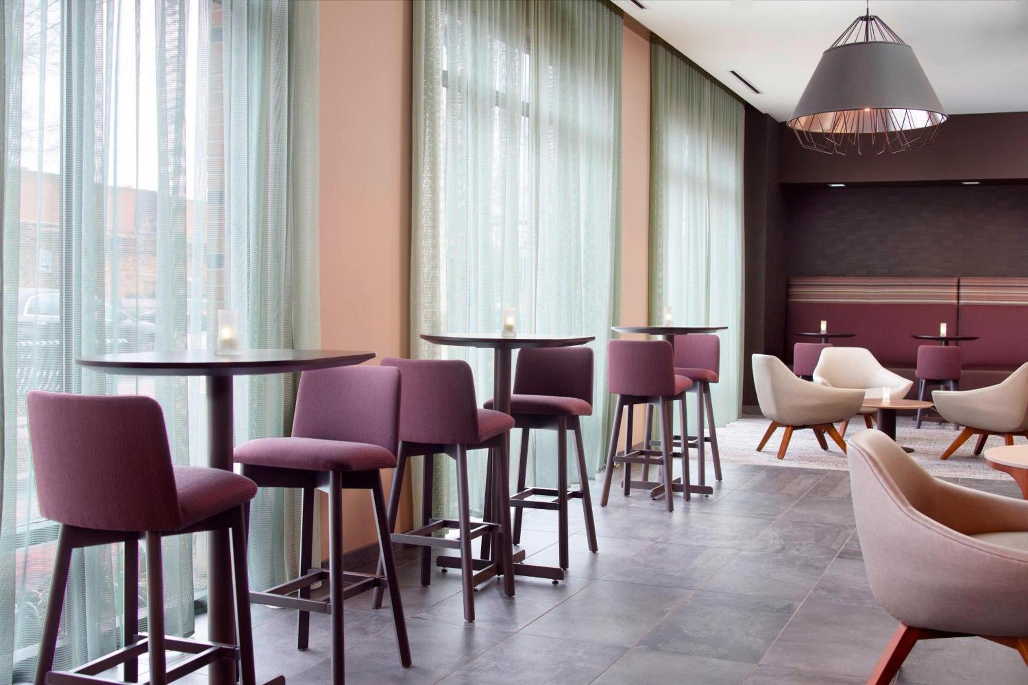 Hotel Courtyard By Marriott Lagrange Zewnętrze zdjęcie